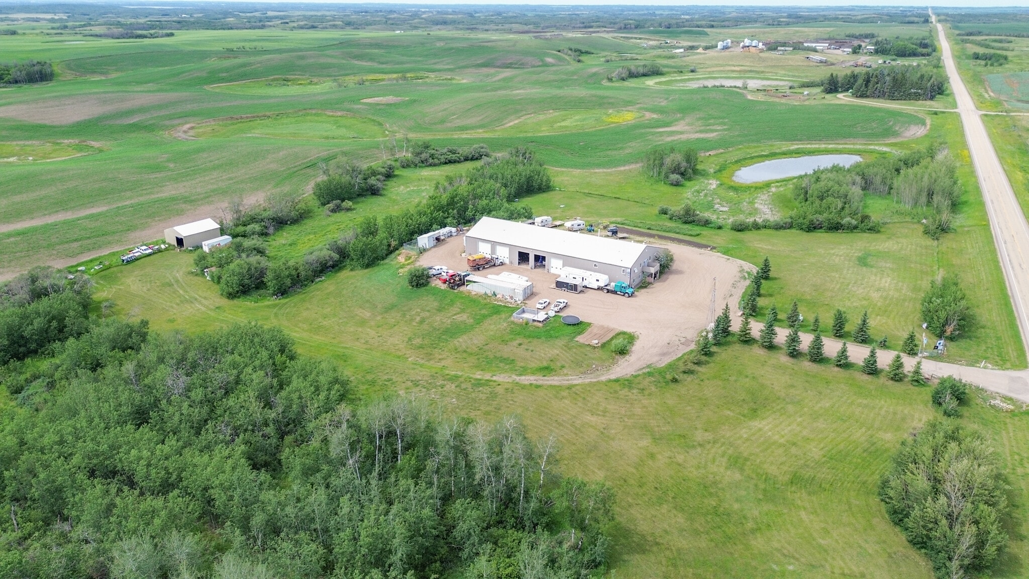 40446 AB-56, Rochon Sands, AB à vendre Photo du bâtiment- Image 1 de 32