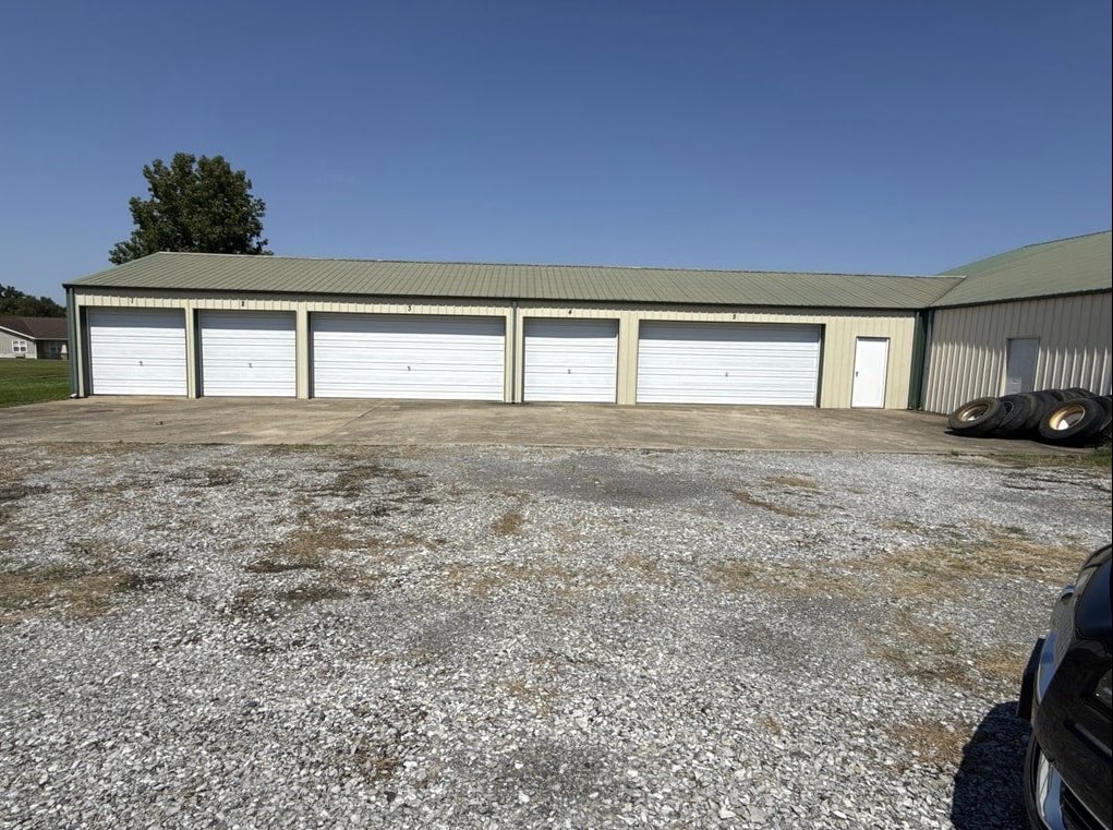 1608 Adams St, Marion, IL for sale Primary Photo- Image 1 of 3