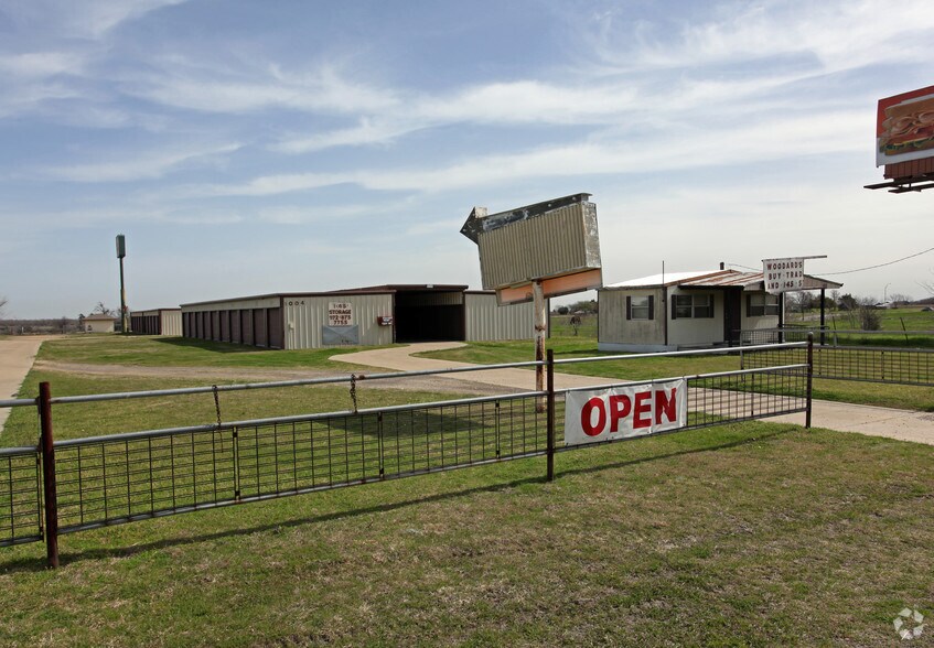 1004 S Interstate Highway 45, Ennis, TX for sale - Primary Photo - Image 1 of 4