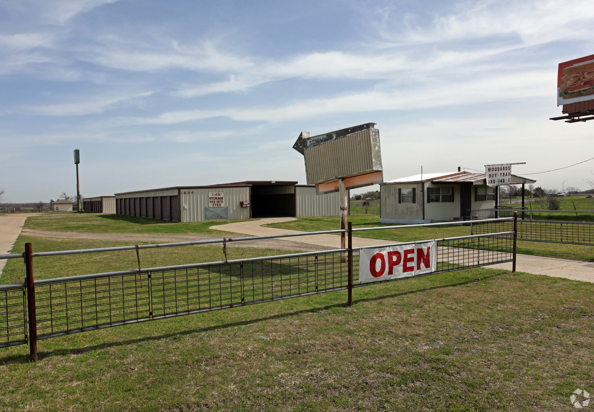 1004 S Interstate Highway 45, Ennis, TX à vendre Photo principale- Image 1 de 5