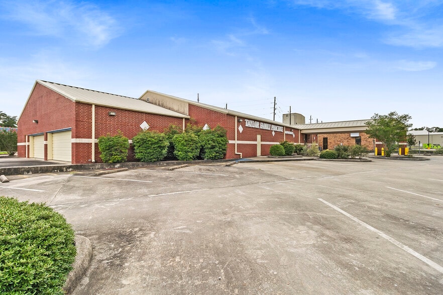 1806 Humble Place Dr, Humble, TX for sale - Building Photo - Image 3 of 6