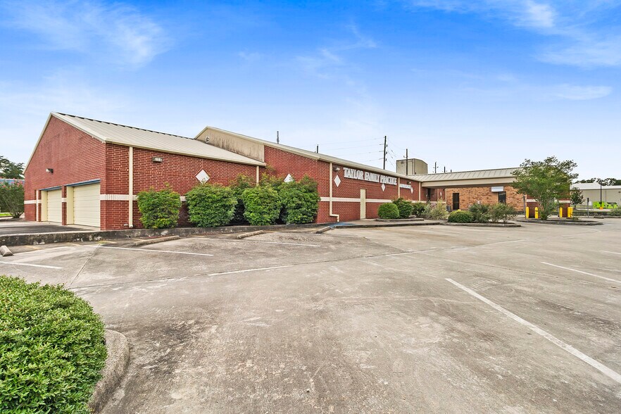 1806 Humble Place Dr, Humble, TX à vendre - Photo du bâtiment - Image 3 de 6