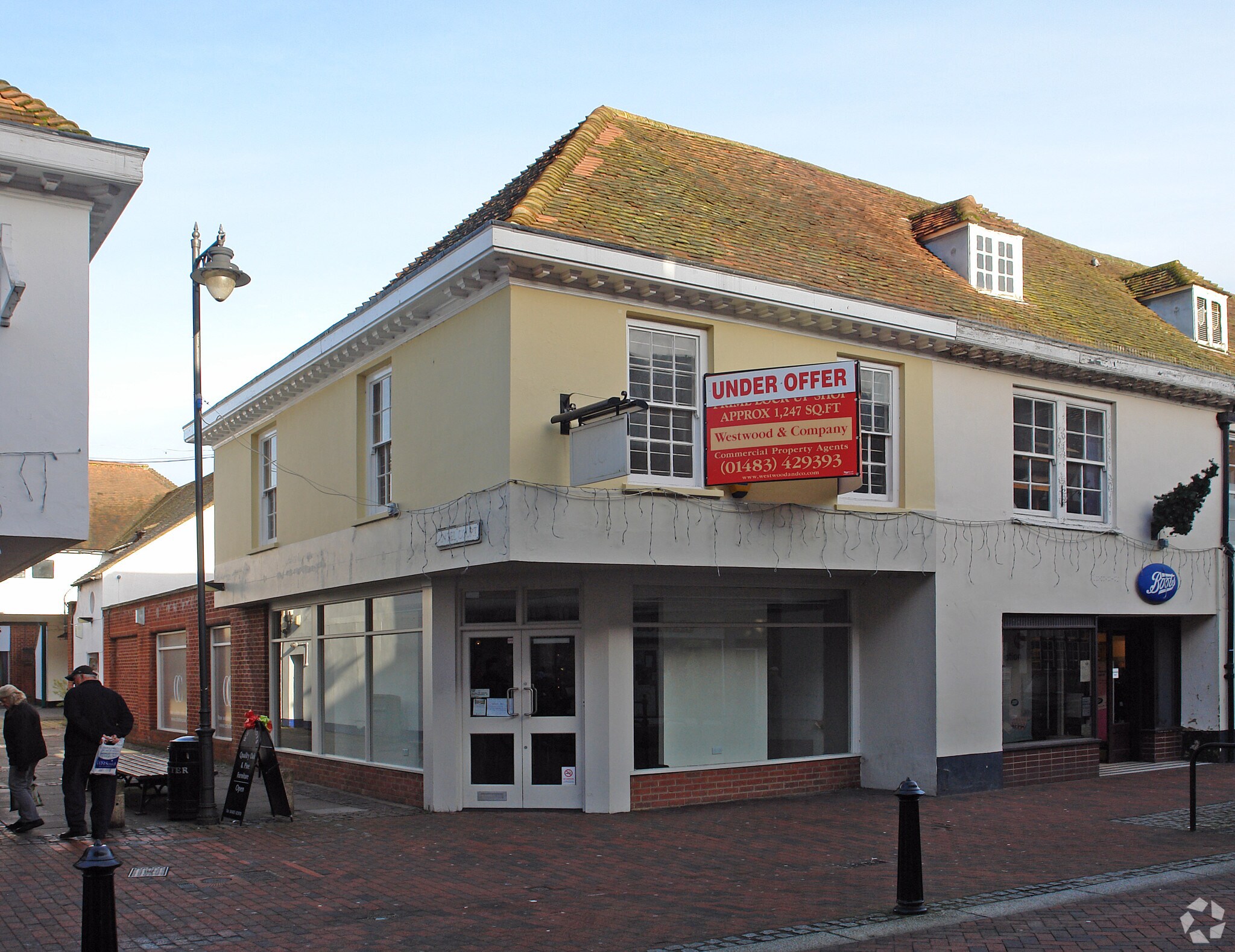 88-92 High St, Godalming à vendre Photo principale- Image 1 de 3