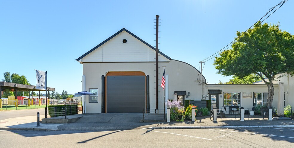 258 N Kutch St, Carlton, OR à vendre - Photo du bâtiment - Image 3 de 37