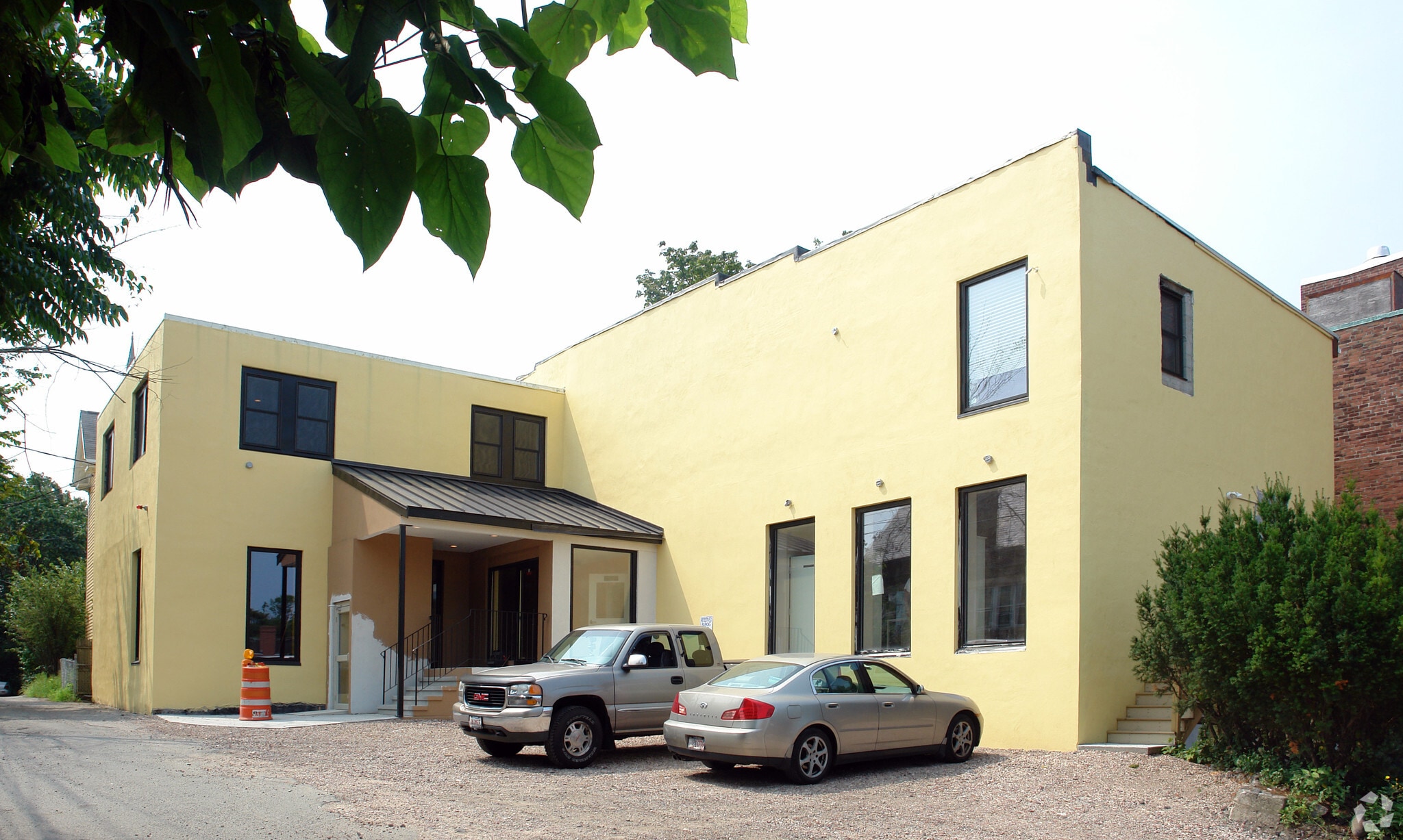 15 Spencer St, Newton, MA for sale Primary Photo- Image 1 of 5