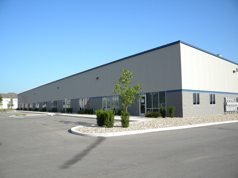 16462 Southpark Dr, Westfield, IN for lease - Building Photo - Image 3 of 3