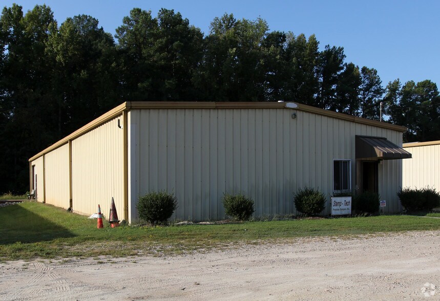 480 Old Wilson Rd, Wendell, NC à louer - Photo principale - Image 1 de 2