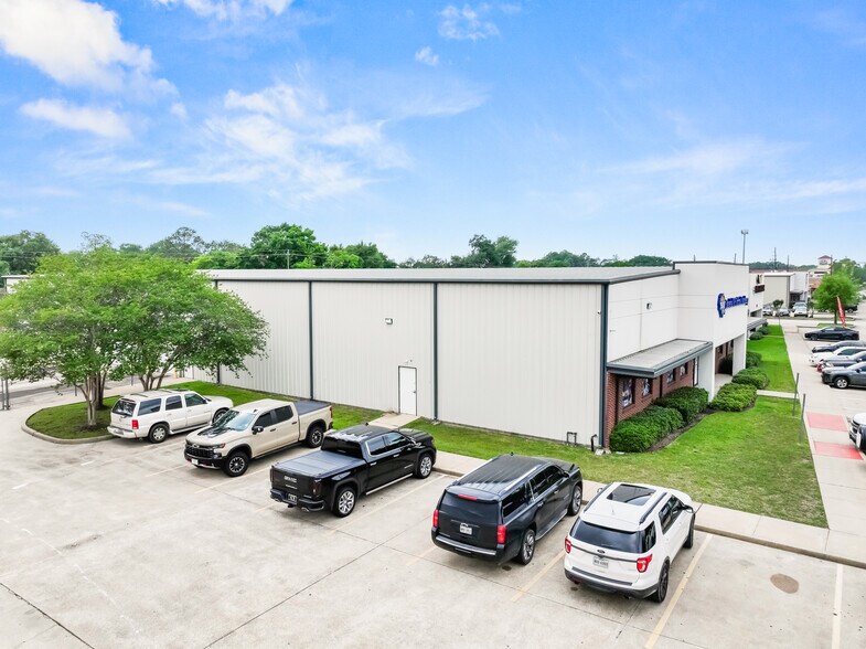 11821 S Sam Houston Pky W, Houston, TX à vendre - Photo du bâtiment - Image 2 de 11
