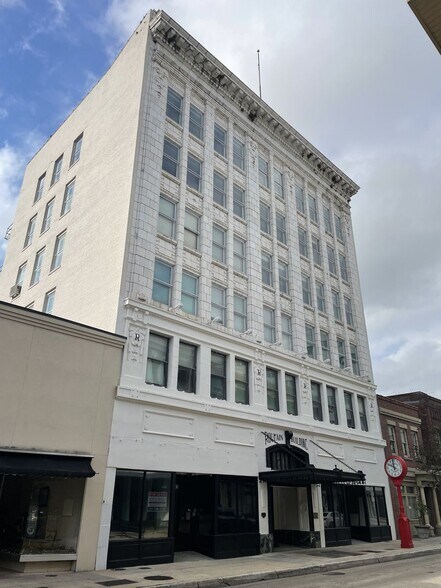 343 3rd St, Baton Rouge, LA à louer - Photo du bâtiment - Image 1 de 28