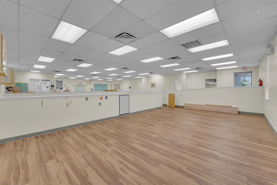 309 Vine St, Camden, NJ à louer - Photo du bâtiment - Image 2 de 45
