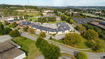 Townhouses for Industry - Entrepôt