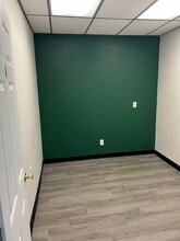 6667 Vernon Woods Dr, Atlanta, GA for lease Interior Photo- Image 2 of 9