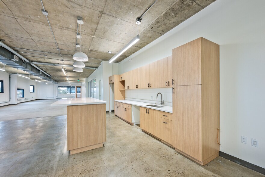 11388-11390 W Olympic Blvd, Los Angeles, CA à louer - Photo intérieure - Image 3 de 12