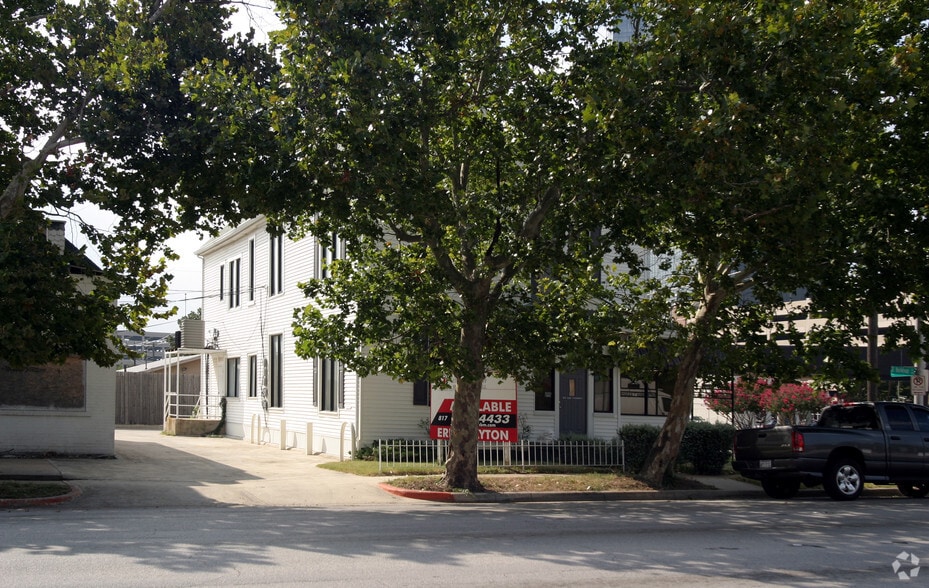 500 E Belknap St, Fort Worth, TX à vendre - Photo du bâtiment - Image 3 de 18