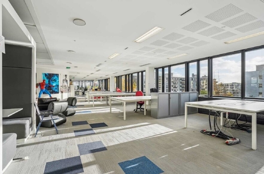 Office in Levallois-Perret for lease - Interior Photo - Image 3 of 9