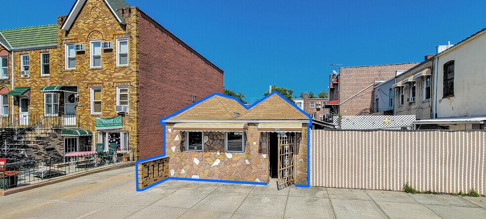 2079 Coyle St, Brooklyn, NY à louer - Photo du bâtiment - Image 2 de 6