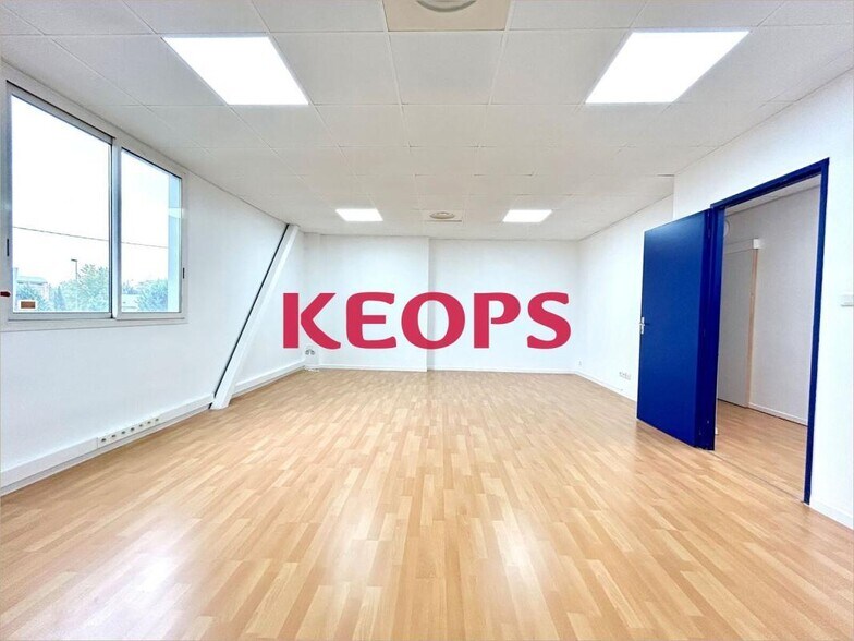 10 Impasse Léonce Couture, Toulouse for lease - Interior Photo - Image 2 of 15
