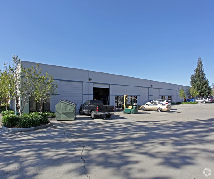 3324 Monier Cir, Rancho Cordova, CA for lease - Primary Photo - Image 1 of 3