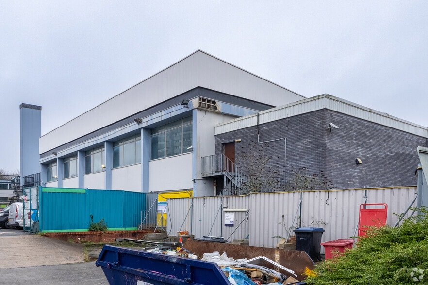 Newtown Shopping Centre, Newbury Rd, Birmingham for sale - Building Photo - Image 2 of 2