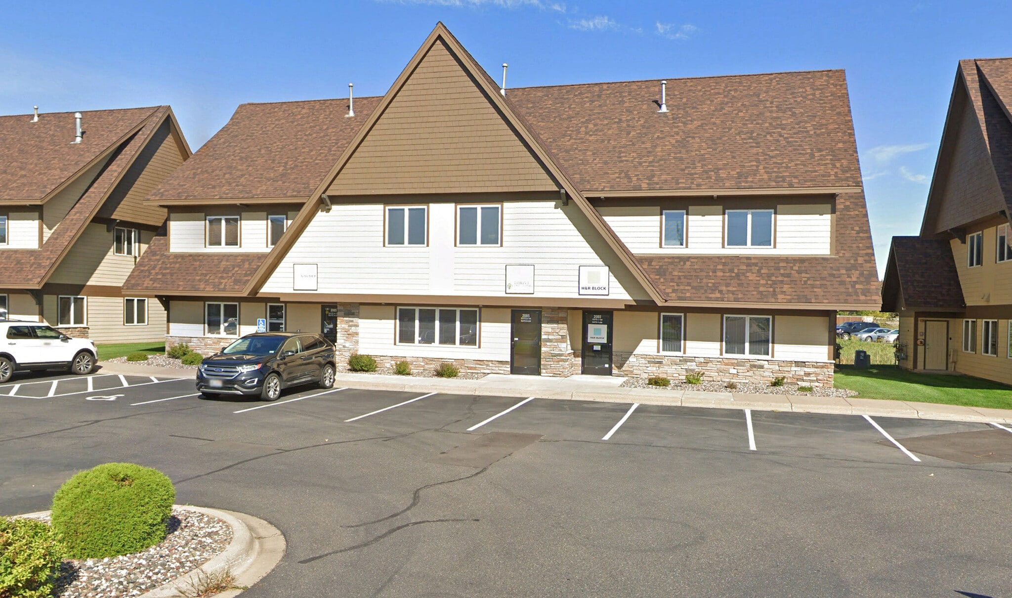 2085 County Road D E, Maplewood, MN à louer Photo intérieure- Image 1 de 9