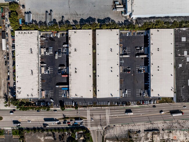 More details for 8315-8345 NW 74th St, Medley, FL - Industrial for Lease