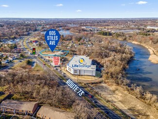 Plus de détails pour 605 Stiles Ave, Maple Shade Township, NJ - Local d'activités à louer