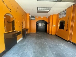 5632-52 N Clark St, Chicago, IL for lease Building Photo- Image 2 of 4