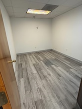 9375 Chesapeake St, La Plata, MD for lease Interior Photo- Image 2 of 8