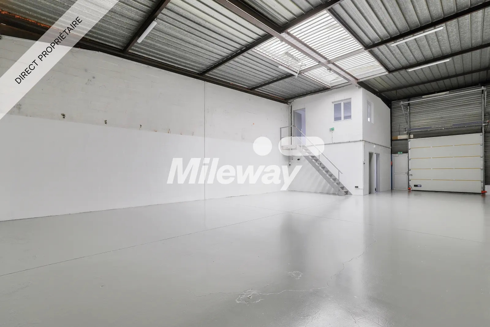 19 Rue Du Compas, SAINT-OUEN-L'AUMONE for lease Interior Photo- Image 1 of 9