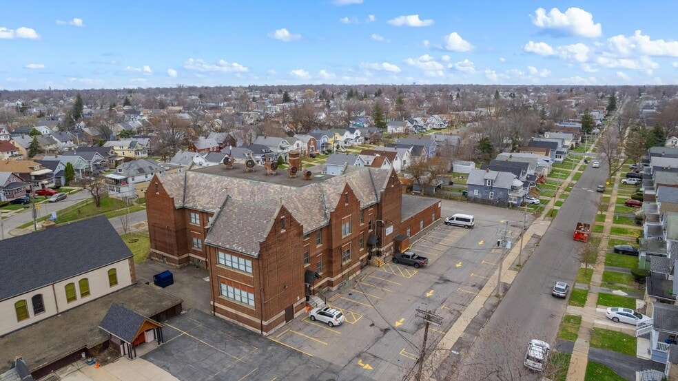 21 Davidson Ave, Buffalo, NY for sale - Building Photo - Image 3 of 50