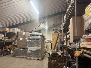 Silver St, Besthorpe for lease Interior Photo- Image 1 of 4