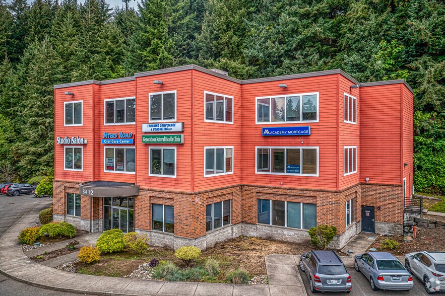 8412 Myers Rd E, Bonney Lake, WA à louer - Photo du bâtiment - Image 2 de 8