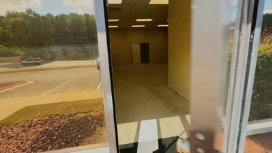 4720 University Blvd E, Tuscaloosa, AL for lease - Commercial Listing Video 