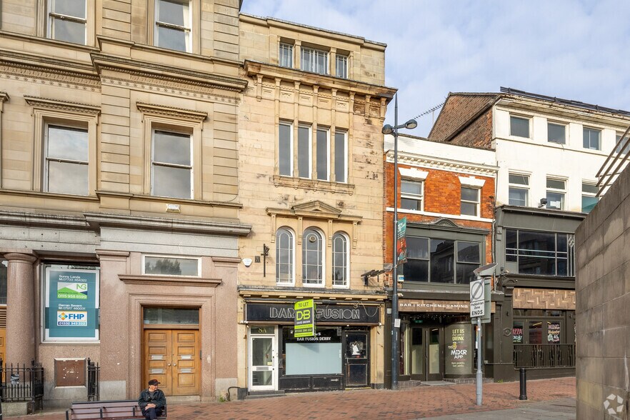 8-8A Market Pl, Derby à louer - Photo du bâtiment - Image 2 de 2