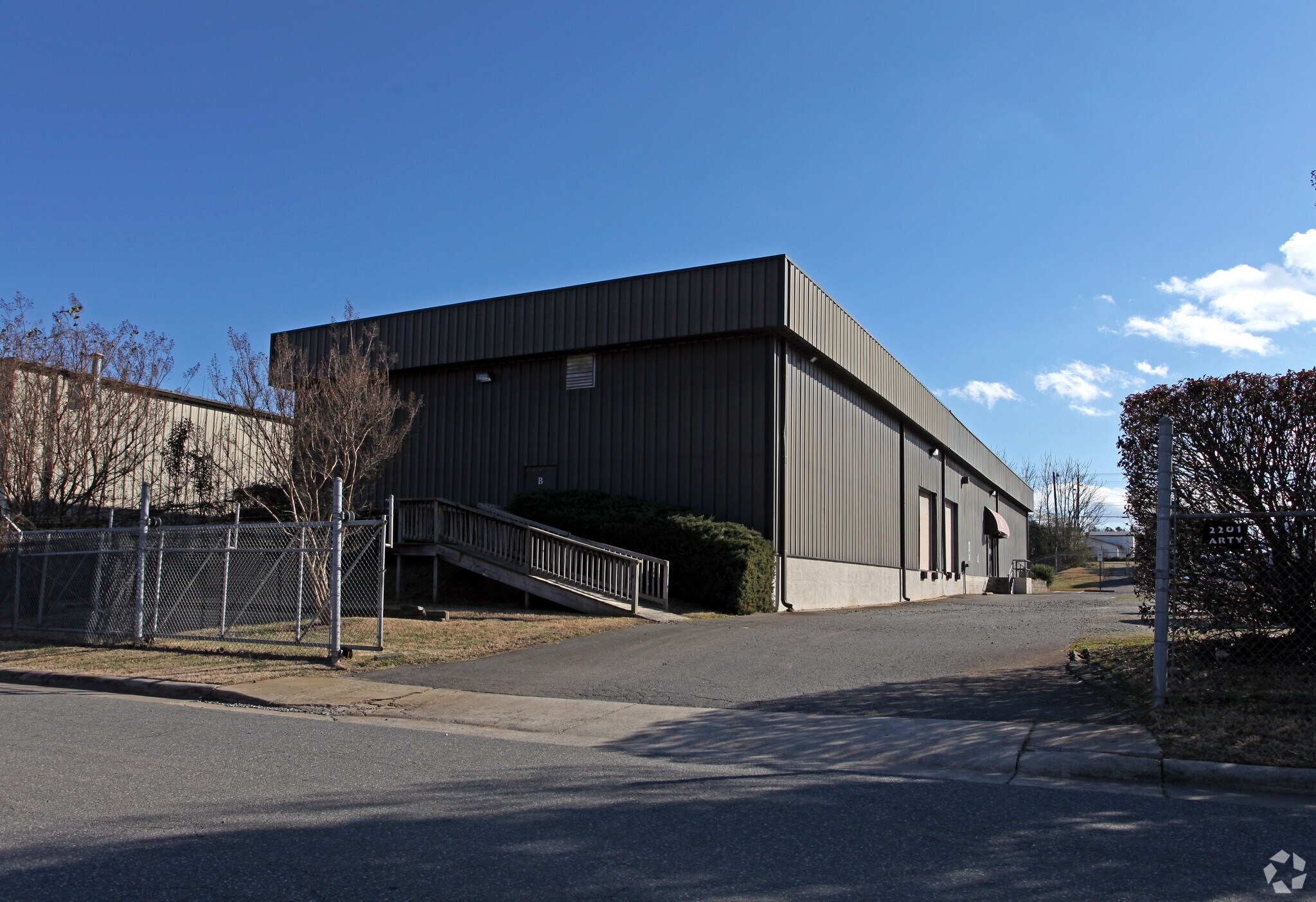 2201 Arty Ave, Charlotte, NC for lease Primary Photo- Image 1 of 4