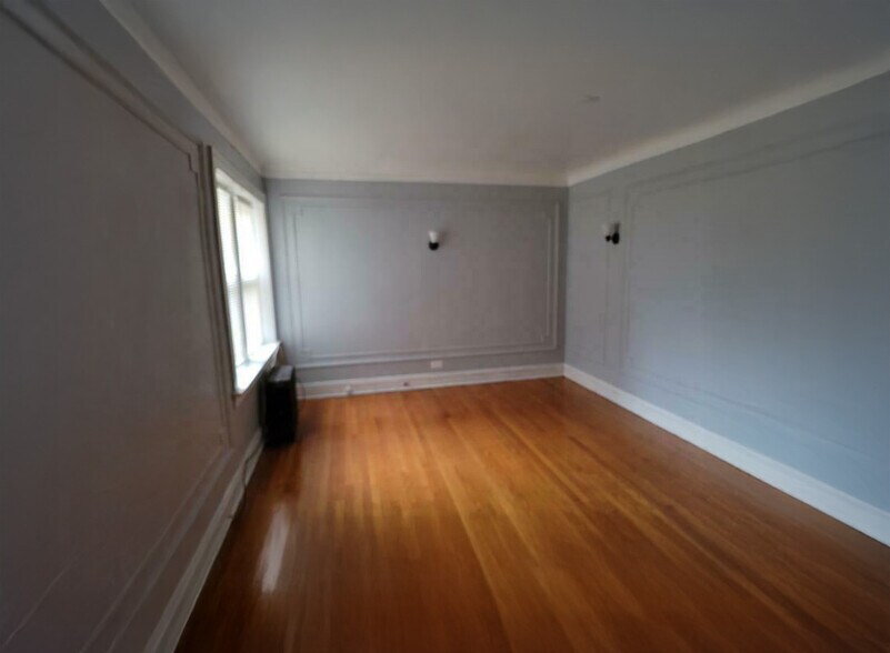 1653 E 85th Pl, Chicago, IL à vendre - Photo du bâtiment - Image 2 de 5
