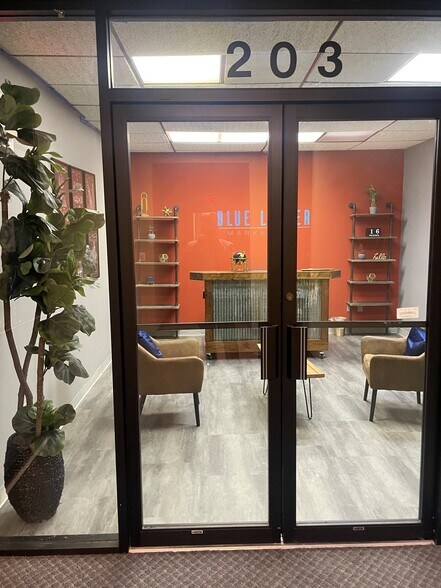 63 Main St, Flemington, NJ à louer - Photo du bâtiment - Image 2 de 34