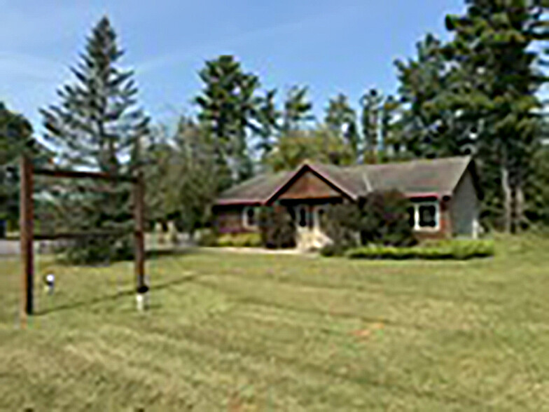 10310 Highway 70, Minocqua, WI à vendre - Photo du bâtiment - Image 2 de 7