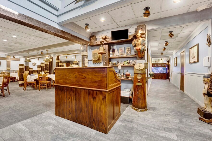 890 E US Highway 45, Mundelein, IL à vendre - Photo intérieure - Image 3 de 33