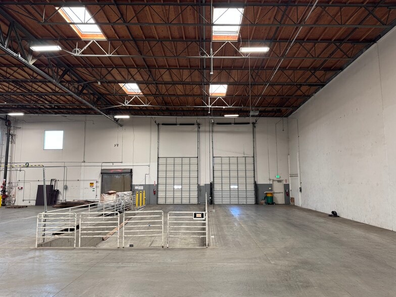 21010 S Figueroa St, Carson, CA à louer - Photo du bâtiment - Image 2 de 18