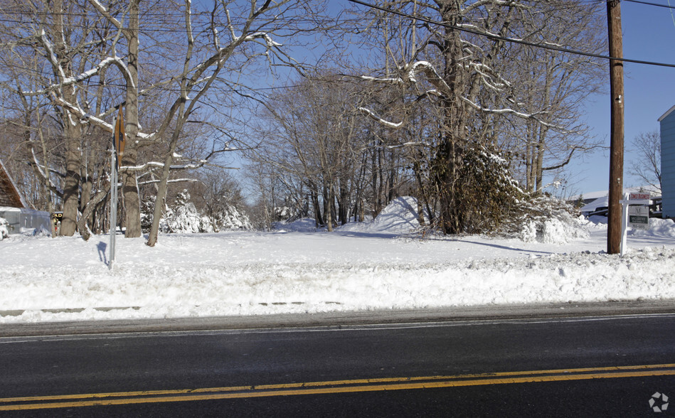 55975 Route 25, Southold, NY for sale - Primary Photo - Image 1 of 4