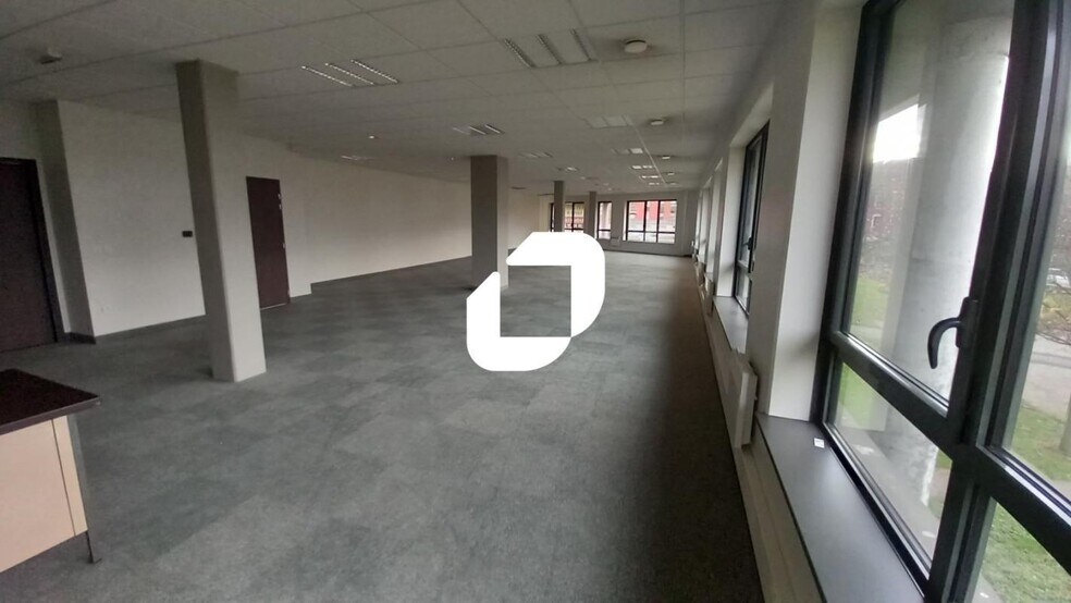 Office in Roubaix for lease - Interior Photo - Image 3 of 7