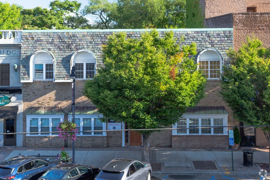 55 Front St, Rockville Centre, NY for lease - Building Photo - Image 2 of 6