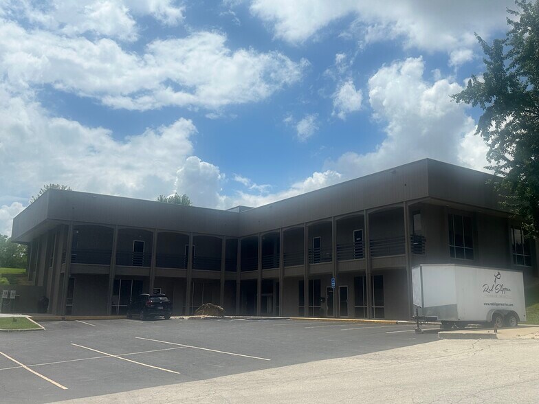 1431 Southwest Blvd, Jefferson City, MO à vendre - Photo du bâtiment - Image 2 de 6