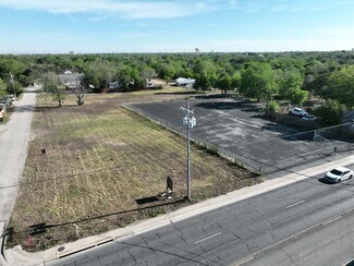 More details for 786 W Court St, Seguin, TX - Land for Sale
