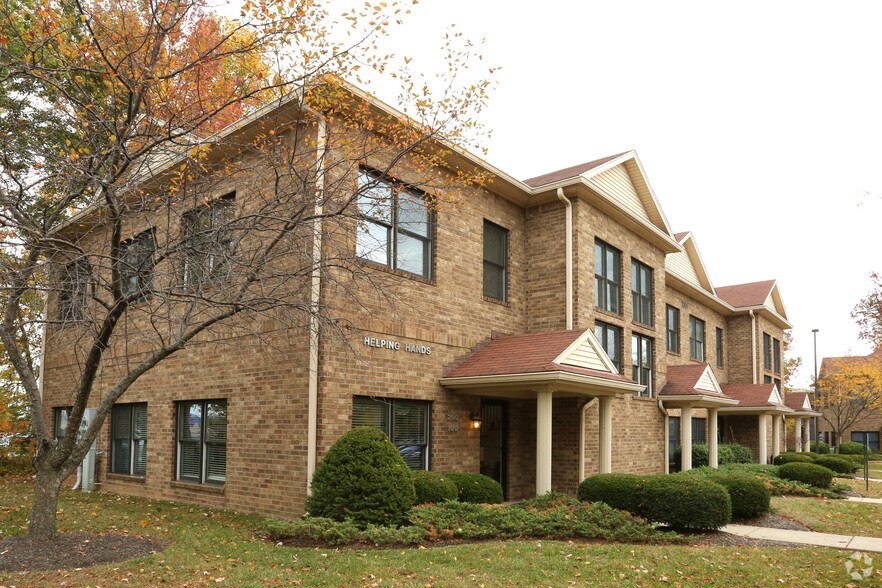 2301 Hurstbourne Village Dr, Louisville, KY à louer - Photo du bâtiment - Image 3 de 3