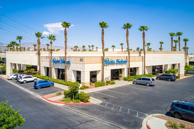 Plus de détails pour 7660 W Cheyenne Ave, Las Vegas, NV - Bureau à louer