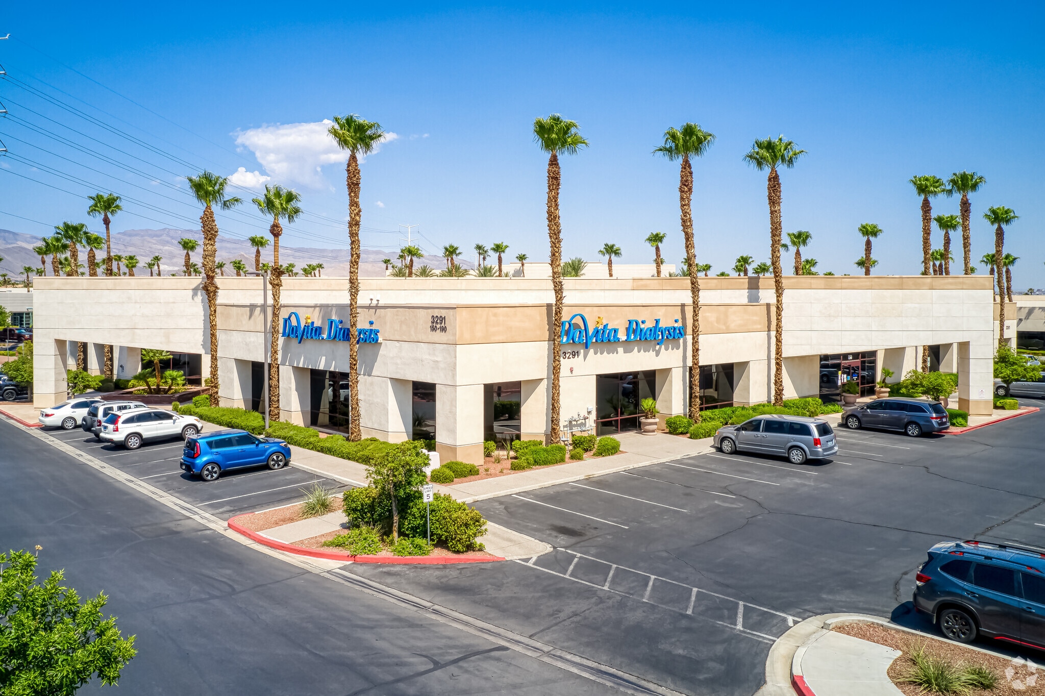 7660 W Cheyenne Ave, Las Vegas, NV à louer Photo principale- Image 1 de 61