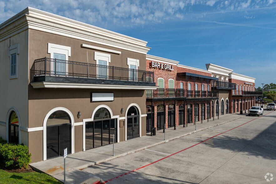 18321 W Lake Houston Pky, Humble, TX à louer - Photo du bâtiment - Image 2 de 25