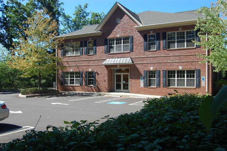 532 Township Line Rd, Blue Bell, PA for lease - Building Photo - Image 1 of 3